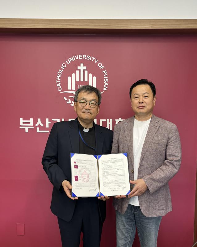 ㈜유앤에스 변규태 대표, 외국인 유학생 위한 발전기금 매월 100만원 ‘지속 기부’ 약정 썸네일 이미지